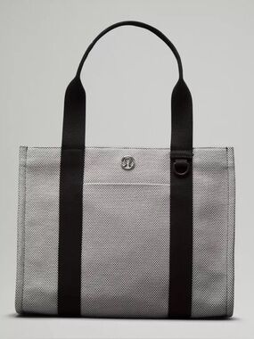 two tone canvas bag lululemon Two-Tone Tote Bag, 10L Lululemon Two Tone Canvas Tote